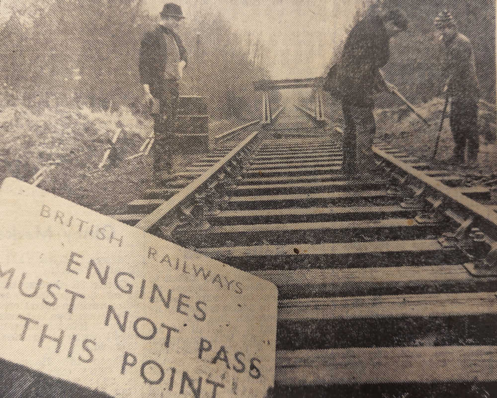 Dismantling the Newport Pagnell Railway Line