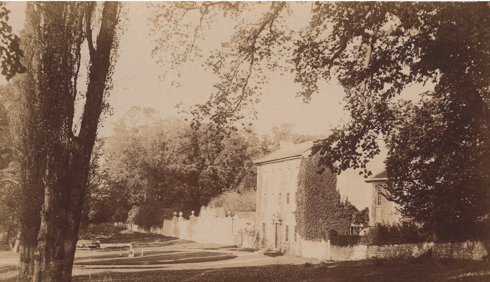 Great Linford Manor, circa 1900.